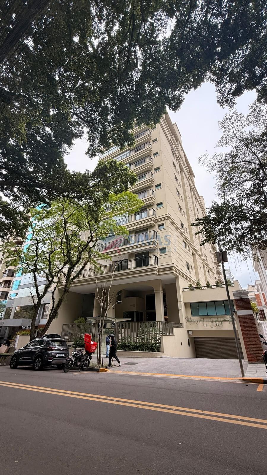 REQUINTE E SOFISTICAÇÃO NA AVENIDA TROMPOWSKY