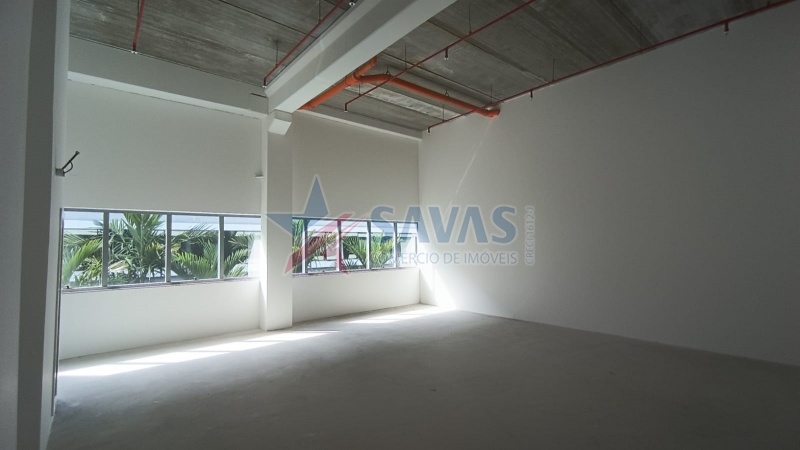 SALA COMERCIAL NOVA - COM GARAGEM - ALTO PADRÃO