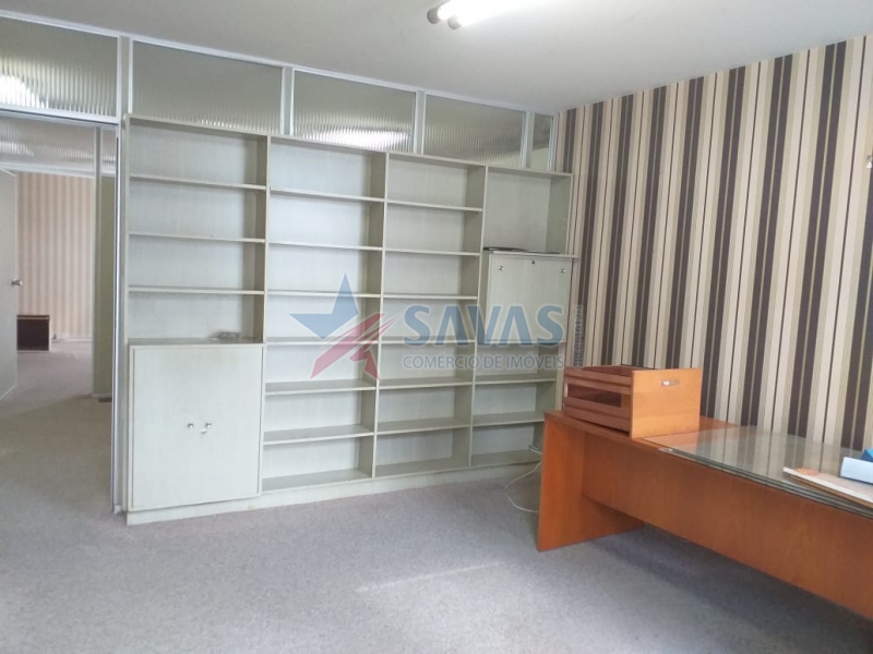 AMPLA SALA COMERCIAL COM GARAGEM - 