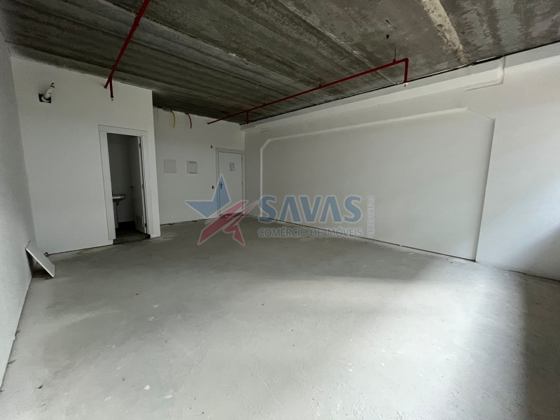 SALA COMERCIAL NOVA - COM GARAGEM - ALTO PADRÃO